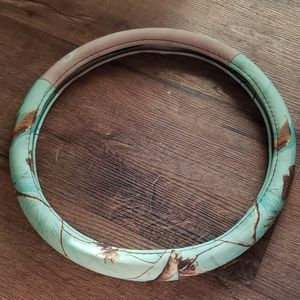 Gently used steering wheel cover